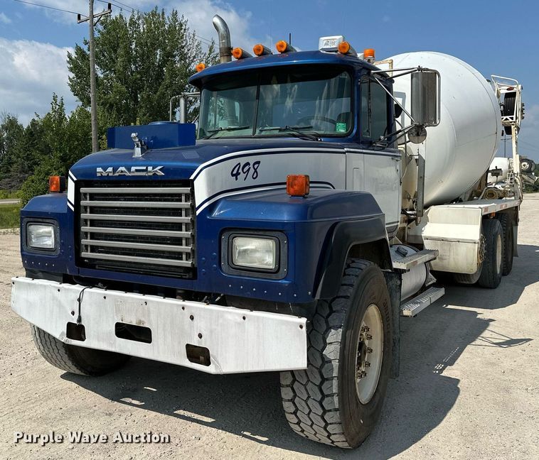 image for item MQ9358 1999 Mack RD690S  ready mix truck