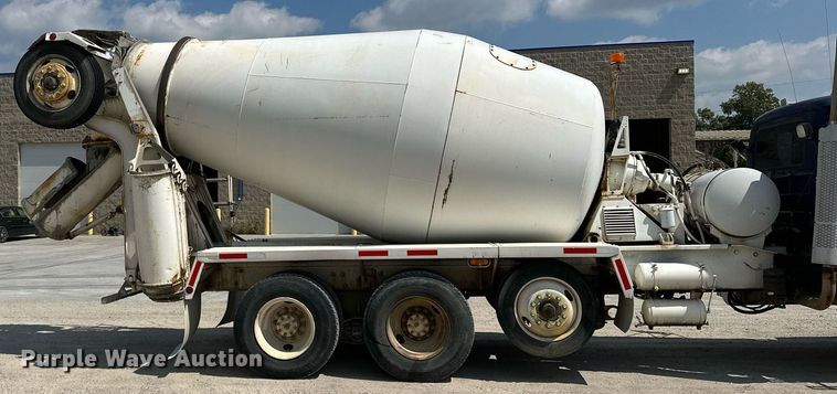 image for item MQ9358 1999 Mack RD690S  ready mix truck