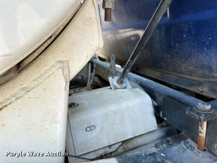 image for item MQ9358 1999 Mack RD690S  ready mix truck