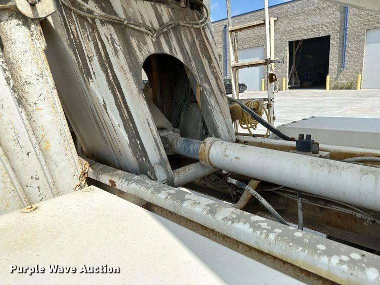 image for item MQ9358 1999 Mack RD690S  ready mix truck