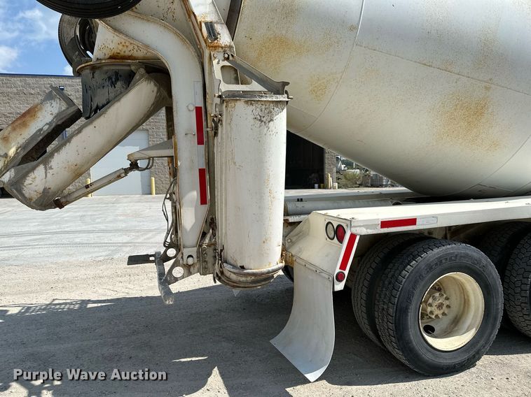 image for item MQ9358 1999 Mack RD690S  ready mix truck