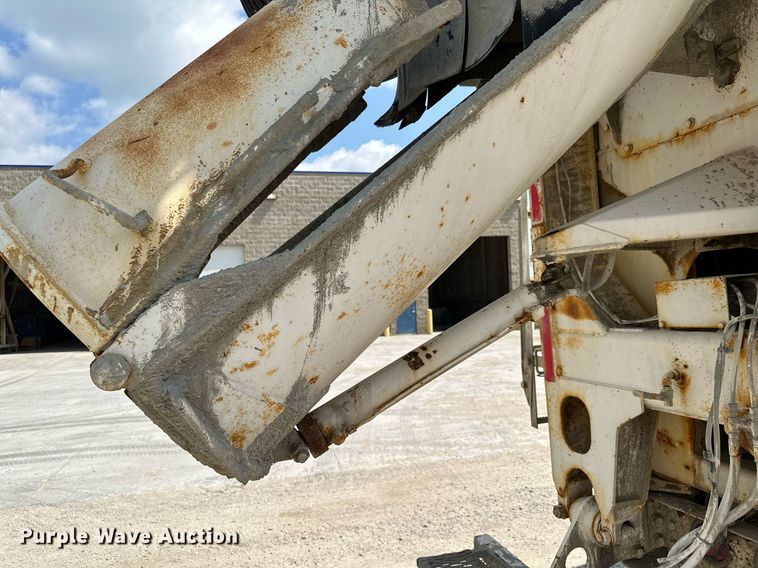 image for item MQ9358 1999 Mack RD690S  ready mix truck