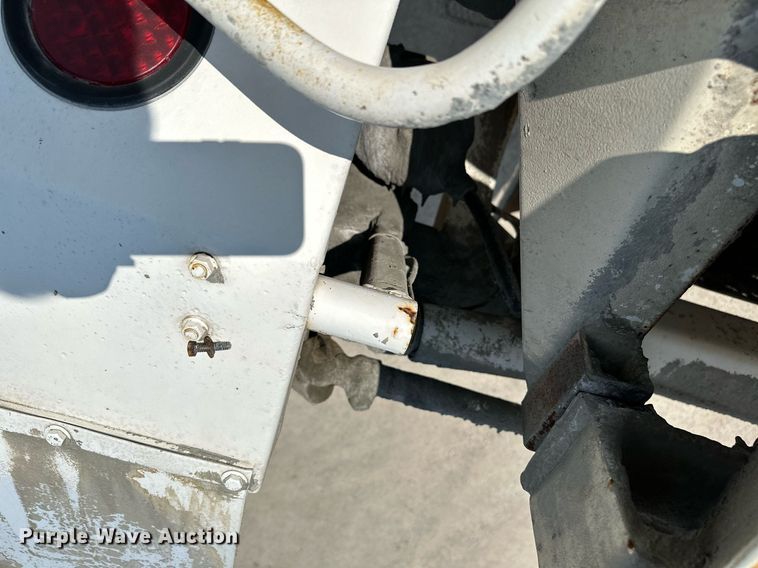 image for item MQ9358 1999 Mack RD690S  ready mix truck