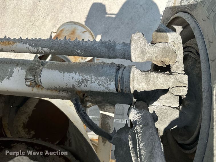 image for item MQ9358 1999 Mack RD690S  ready mix truck