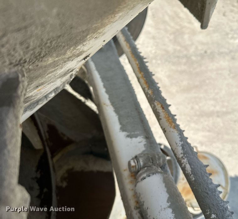 image for item MQ9358 1999 Mack RD690S  ready mix truck