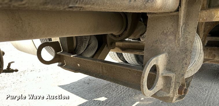 image for item MQ9358 1999 Mack RD690S  ready mix truck