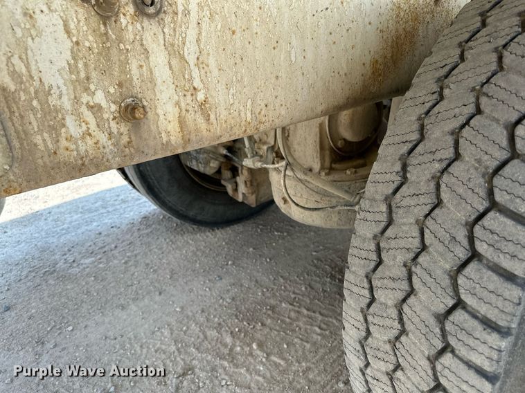 image for item MQ9358 1999 Mack RD690S  ready mix truck