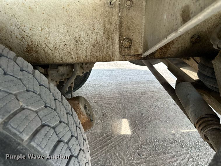 image for item MQ9358 1999 Mack RD690S  ready mix truck