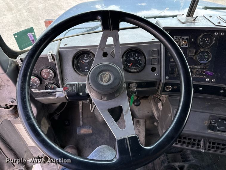 image for item MQ9358 1999 Mack RD690S  ready mix truck