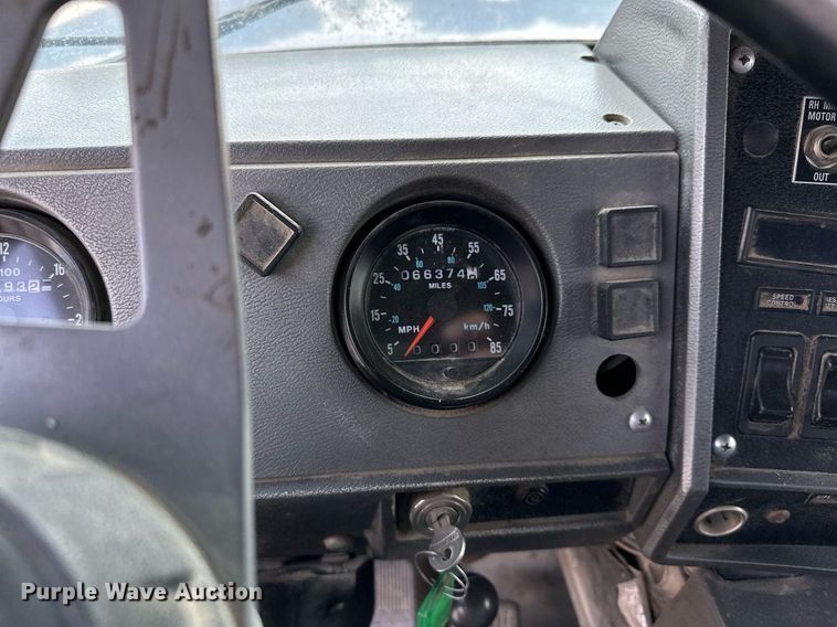 image for item MQ9358 1999 Mack RD690S  ready mix truck