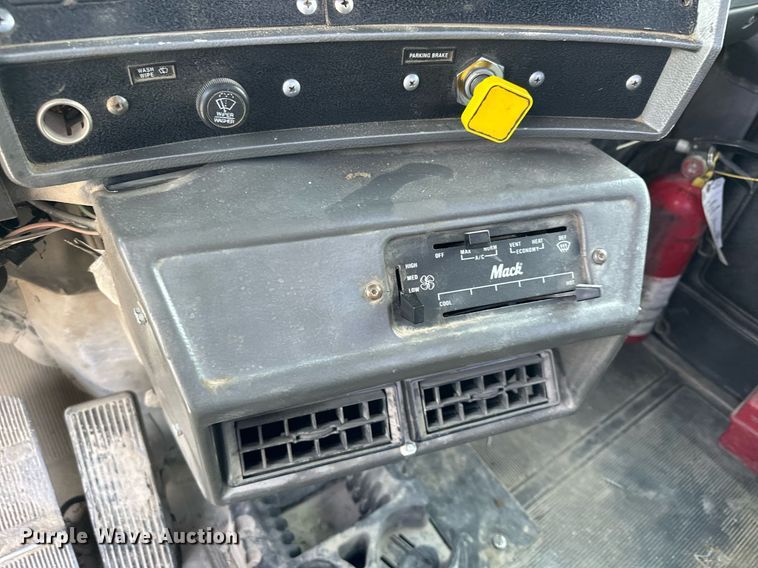 image for item MQ9358 1999 Mack RD690S  ready mix truck