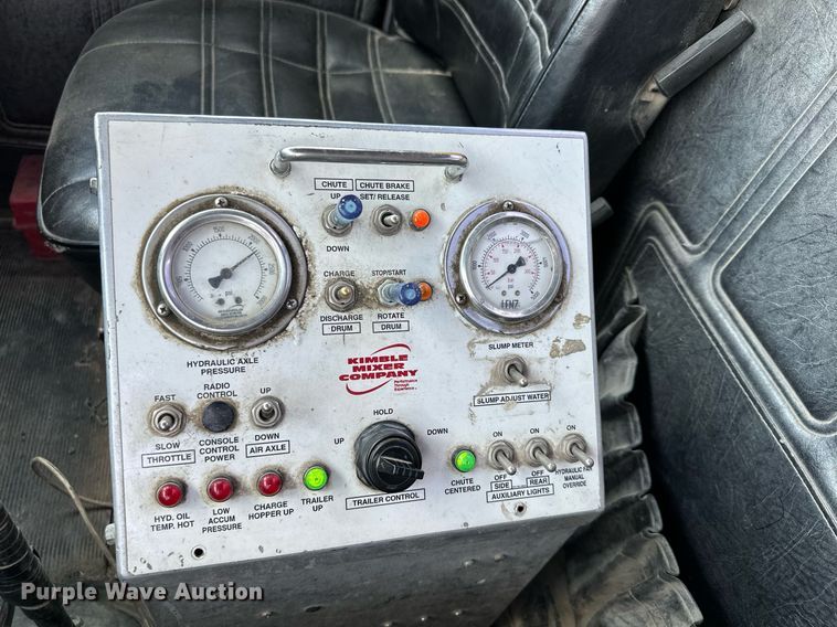 image for item MQ9358 1999 Mack RD690S  ready mix truck