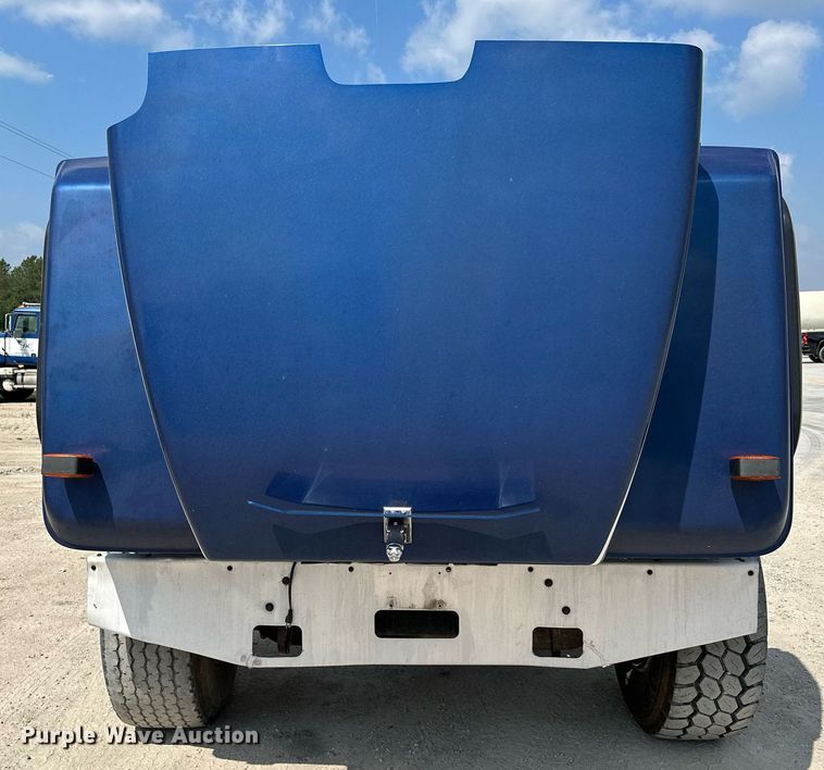 image for item MQ9358 1999 Mack RD690S  ready mix truck