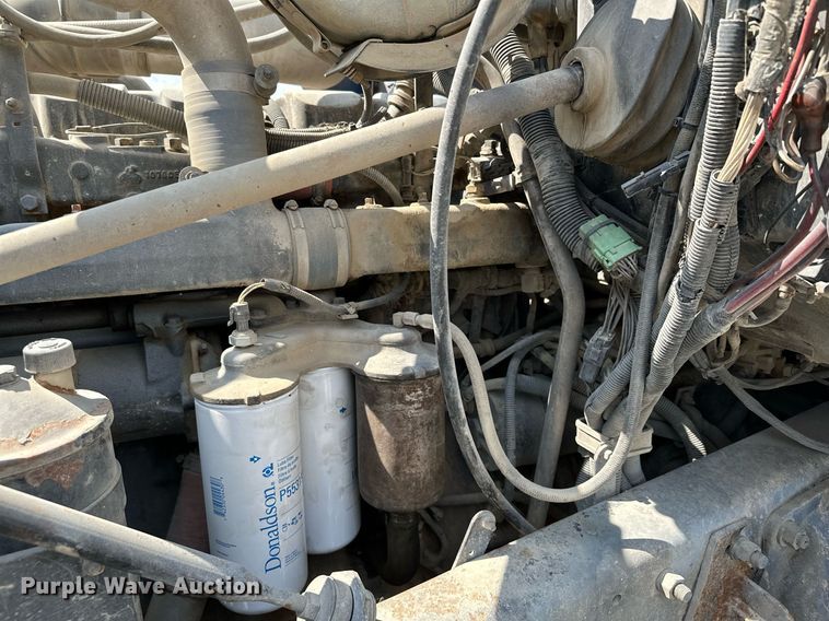 image for item MQ9358 1999 Mack RD690S  ready mix truck