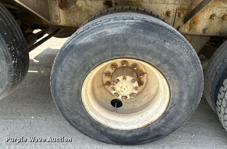 image for item MQ9358 1999 Mack RD690S  ready mix truck