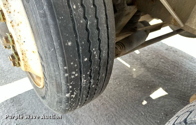 image for item MQ9358 1999 Mack RD690S  ready mix truck