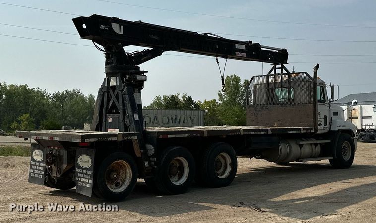 image for item MQ9360 2000 Mack CH613  crane truck