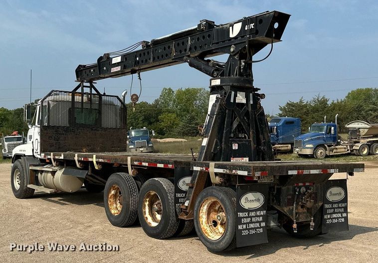 image for item MQ9360 2000 Mack CH613  crane truck