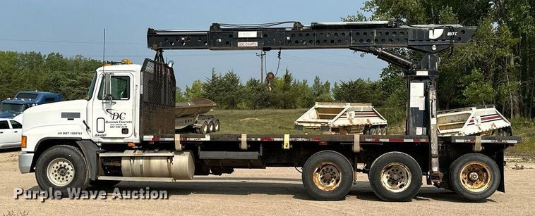 image for item MQ9360 2000 Mack CH613  crane truck