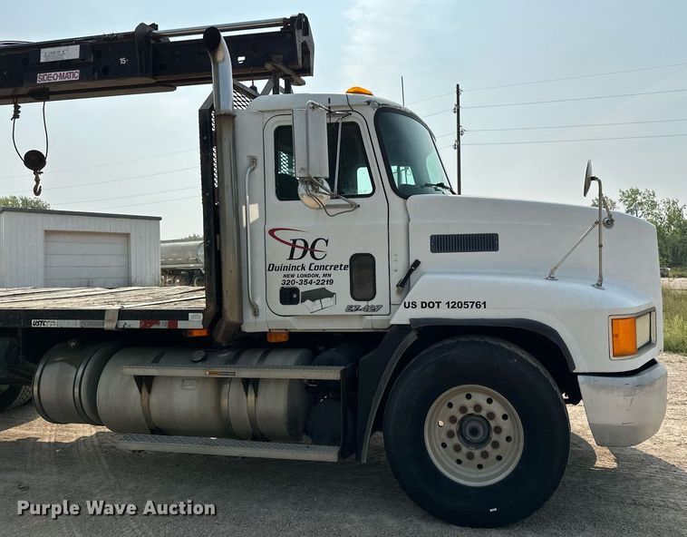 image for item MQ9360 2000 Mack CH613  crane truck