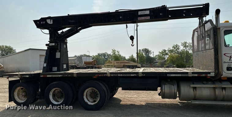 image for item MQ9360 2000 Mack CH613  crane truck