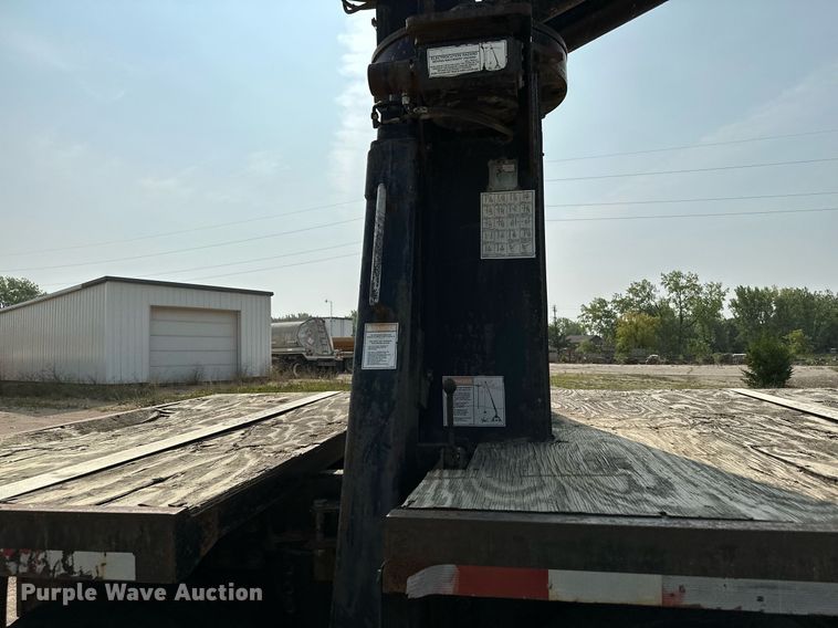 image for item MQ9360 2000 Mack CH613  crane truck