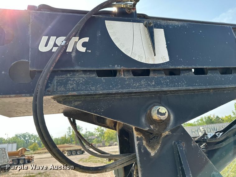 image for item MQ9360 2000 Mack CH613  crane truck