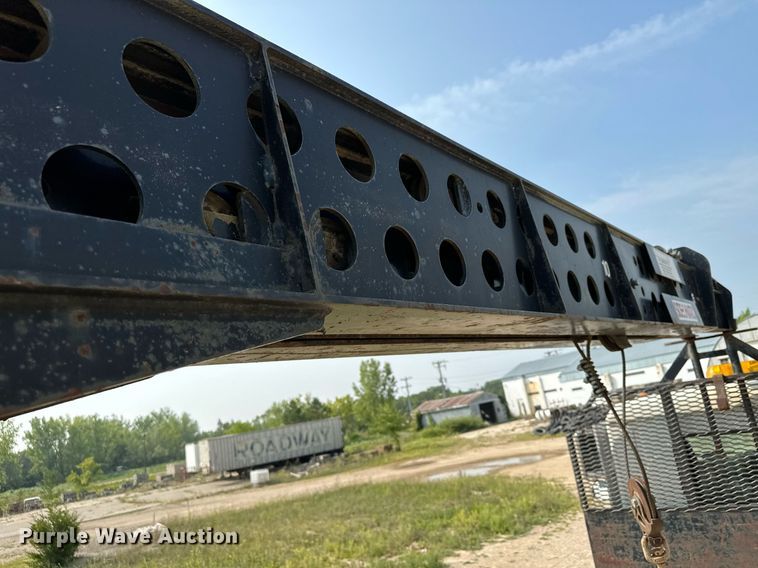 image for item MQ9360 2000 Mack CH613  crane truck