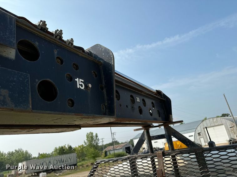 image for item MQ9360 2000 Mack CH613  crane truck