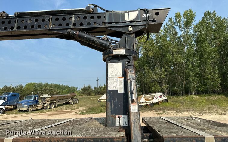 image for item MQ9360 2000 Mack CH613  crane truck