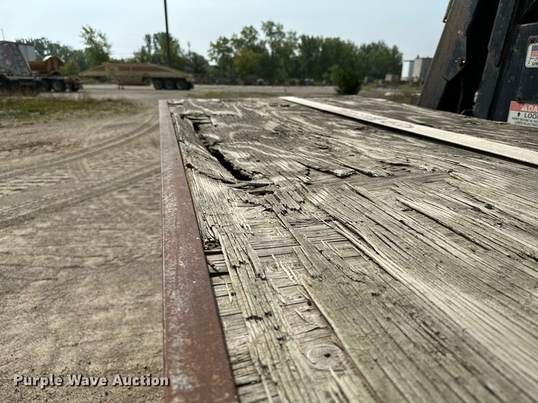 image for item MQ9360 2000 Mack CH613  crane truck