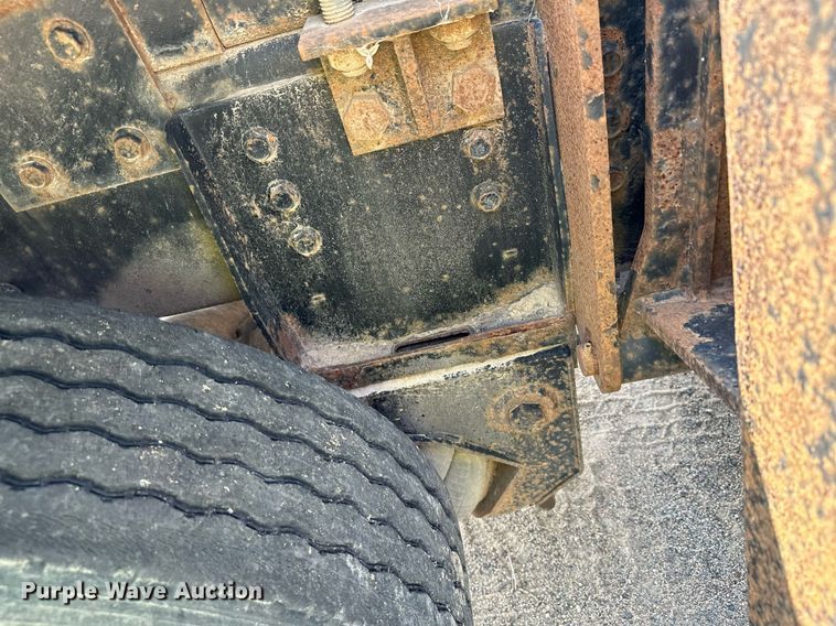 image for item MQ9360 2000 Mack CH613  crane truck