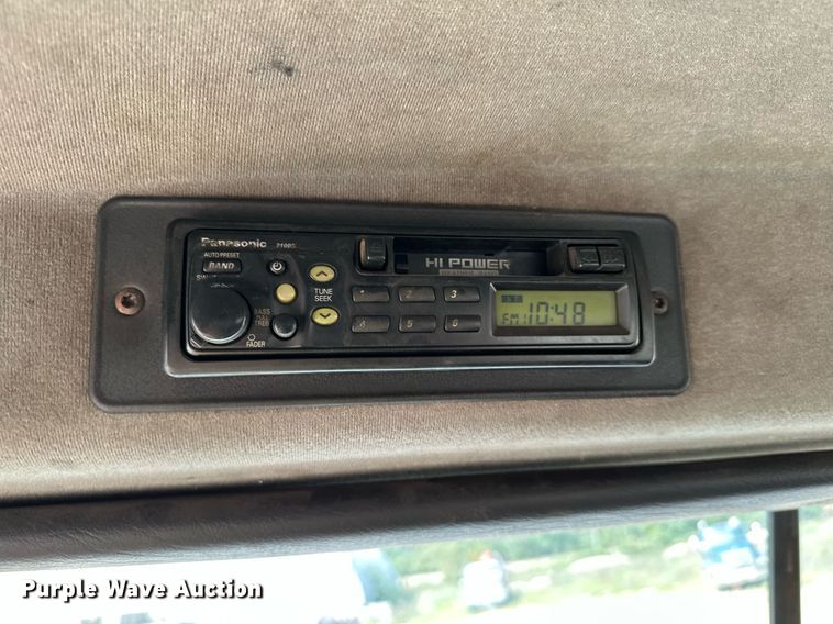 image for item MQ9360 2000 Mack CH613  crane truck