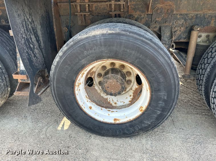 image for item MQ9360 2000 Mack CH613  crane truck