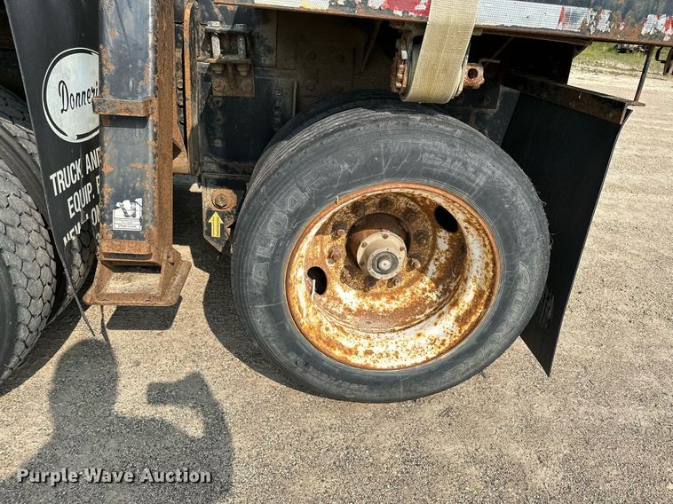 image for item MQ9360 2000 Mack CH613  crane truck