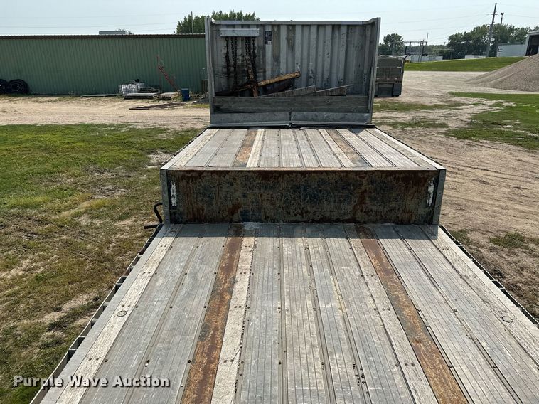 image for item MQ9364 2011 Transcraft DTL-2100  drop deck trailer