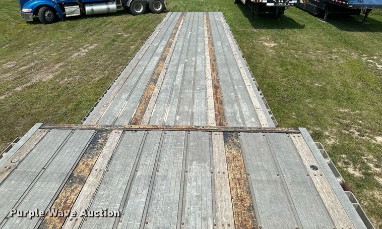 image for item MQ9364 2011 Transcraft DTL-2100  drop deck trailer