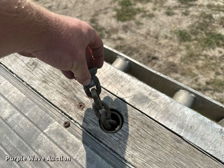 image for item MQ9364 2011 Transcraft DTL-2100  drop deck trailer