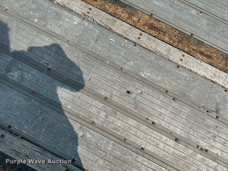 image for item MQ9364 2011 Transcraft DTL-2100  drop deck trailer