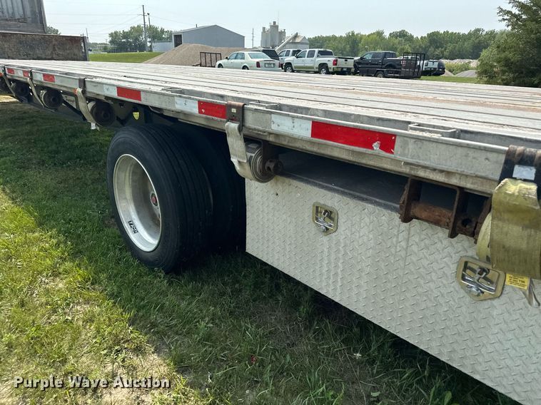 image for item MQ9364 2011 Transcraft DTL-2100  drop deck trailer
