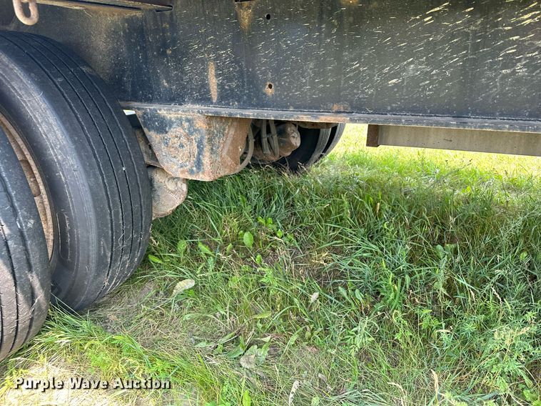 image for item MQ9364 2011 Transcraft DTL-2100  drop deck trailer