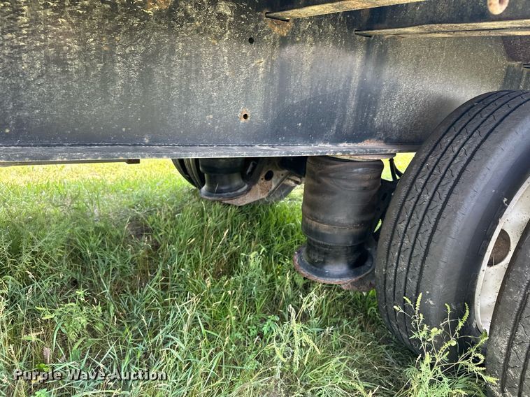 image for item MQ9364 2011 Transcraft DTL-2100  drop deck trailer