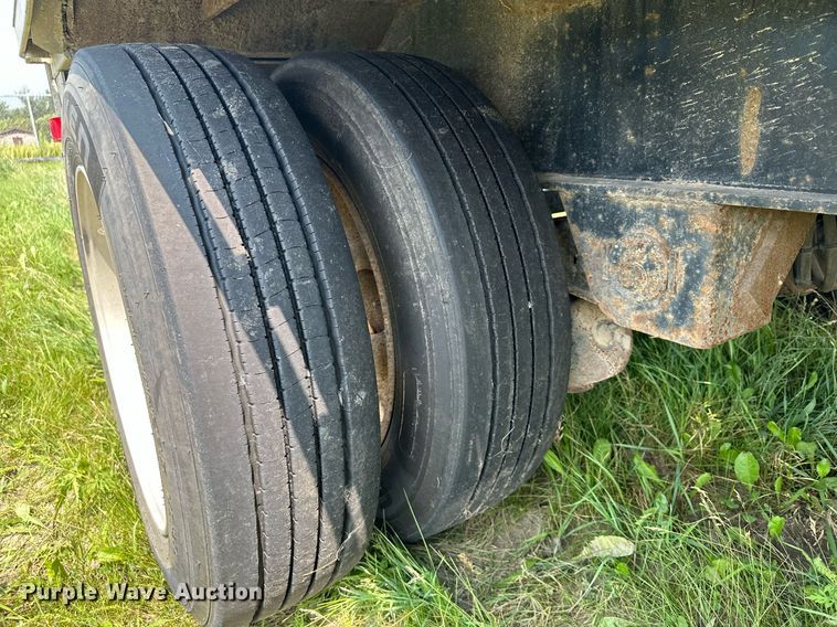 image for item MQ9364 2011 Transcraft DTL-2100  drop deck trailer