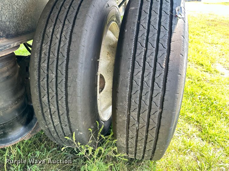 image for item MQ9364 2011 Transcraft DTL-2100  drop deck trailer