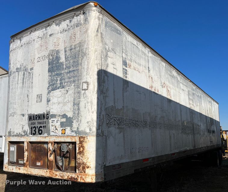 image for item MW9482 1979 Fruehauf FBZ9-F2-40  dry van trailer