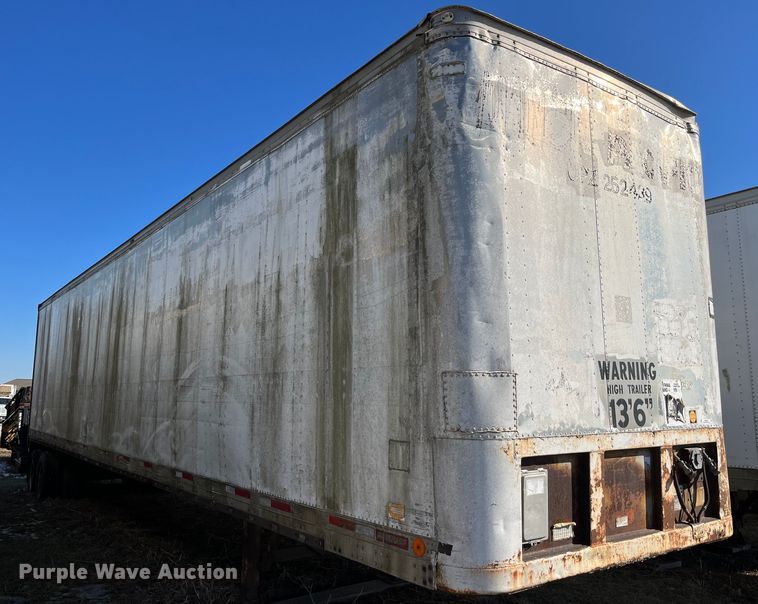 image for item MW9482 1979 Fruehauf FBZ9-F2-40  dry van trailer