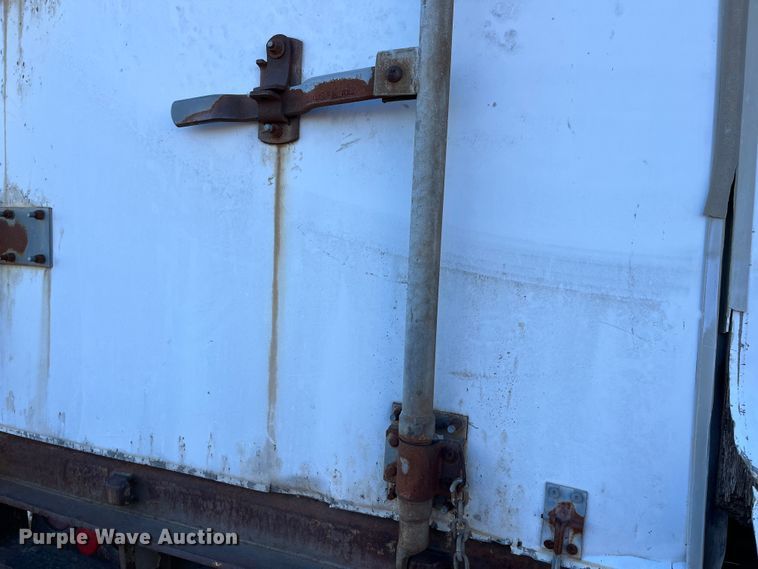 image for item MW9482 1979 Fruehauf FBZ9-F2-40  dry van trailer