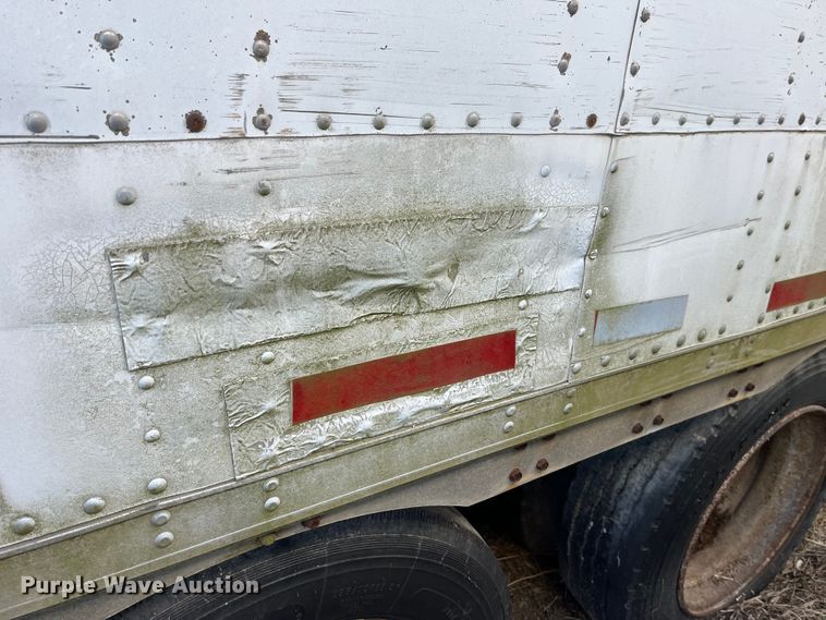 image for item MW9484 1988 Stoughton GSVW-485T-12''DF  dry van trailer