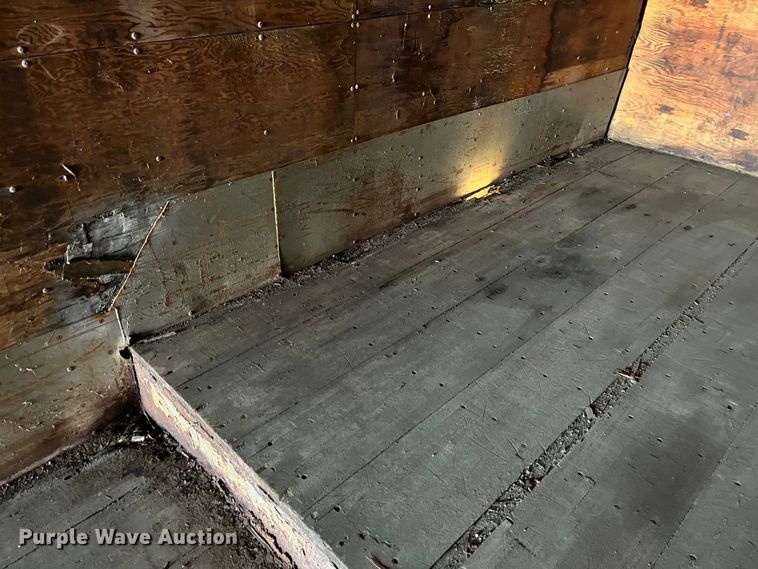 image for item MW9484 1988 Stoughton GSVW-485T-12''DF  dry van trailer