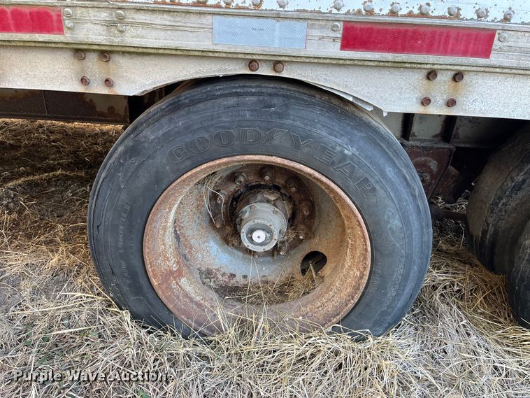 image for item MW9484 1988 Stoughton GSVW-485T-12''DF  dry van trailer